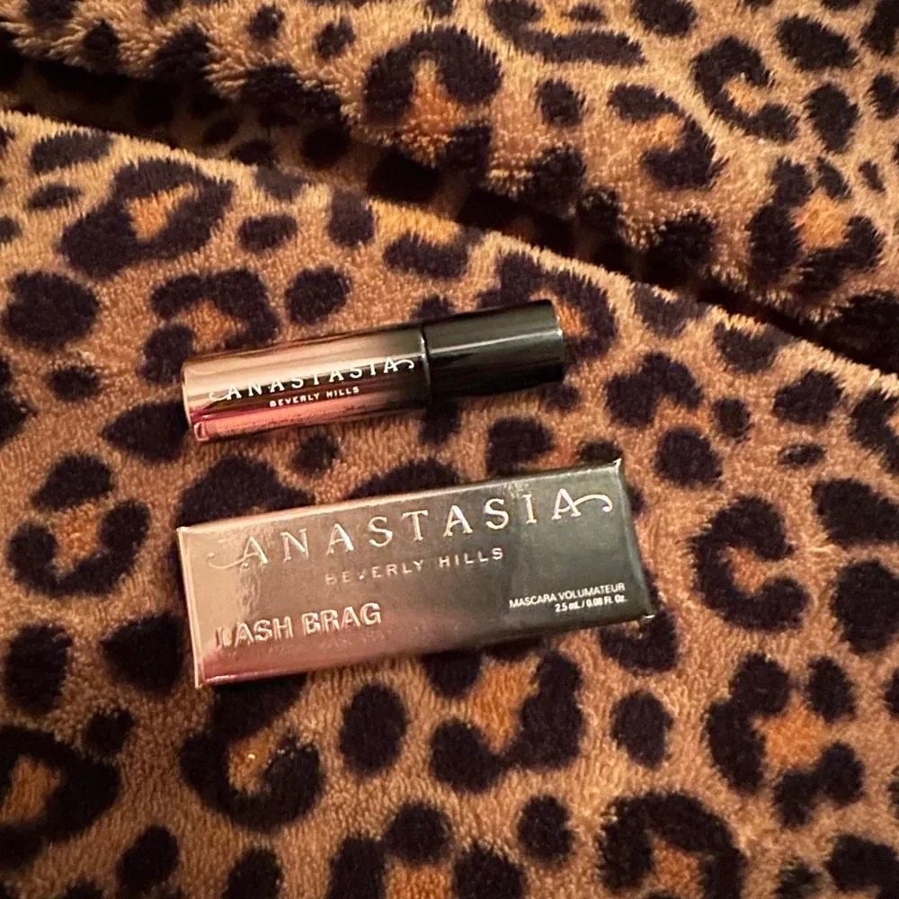 New! 💕4 for 30💕Anastasia Beverly Hills mascara